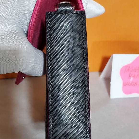 Authentic Louis Vuitton Epi Black Felicie Pochette (SOLD) - Picture 7 of 16